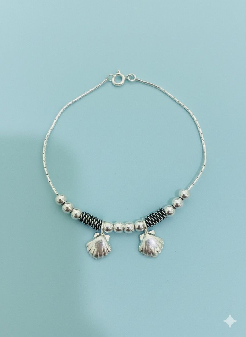 92.5 Silver Elegant Oyster Charms Bracelet